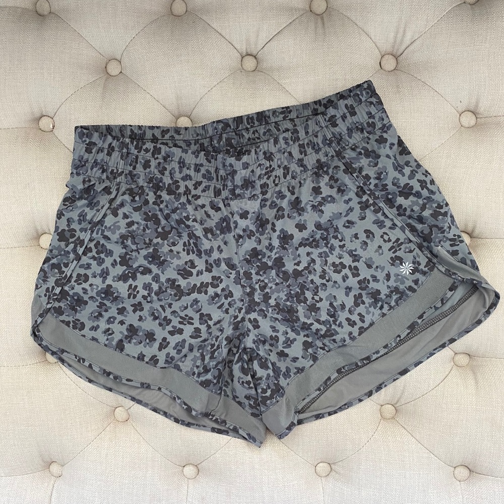 Athleta Printed Mesh Racer Run Shorts S Small 4”
